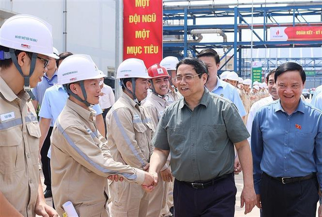 Le Premier ministre à la cérémonie d’inauguration de la centrale thermique Thai Binh 2 ảnh 3