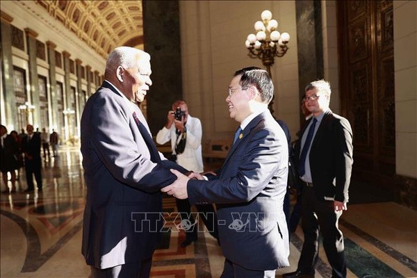 Cuba souhaite approfondir ses relations traditionnelles spéciales avec le Vietnam ảnh 1 Cuba souhaite approfondir ses relations traditionnelles spéciales avec le Vietnam ảnh 1