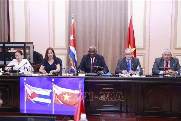 Cuba souhaite approfondir ses relations traditionnelles spéciales avec le Vietnam ảnh 4 Cuba souhaite approfondir ses relations traditionnelles spéciales avec le Vietnam ảnh 4
