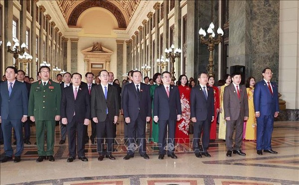 Cuba souhaite approfondir ses relations traditionnelles spéciales avec le Vietnam ảnh 2 Cuba souhaite approfondir ses relations traditionnelles spéciales avec le Vietnam ảnh 2