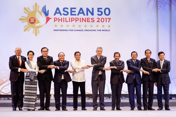 Le Vietnam à une conférence consultative de l’ASEAN ảnh 1