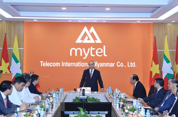 Le PM visite des établissements d'investissement du Vietnam au Myanmar ảnh 1 Le PM visite des établissements d'investissement du Vietnam au Myanmar ảnh 1