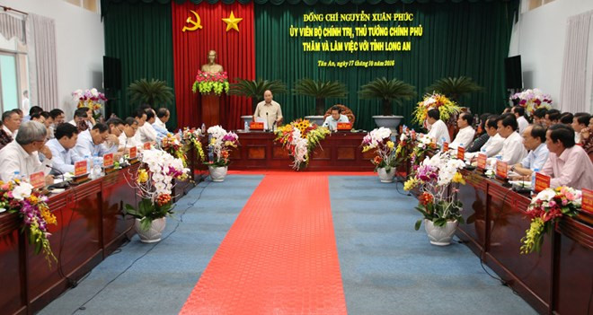 Le PM demande à Long An de devenir l'un des trois centres économiques du Sud ảnh 1 Le PM demande à Long An de devenir l'un des trois centres économiques du Sud ảnh 1