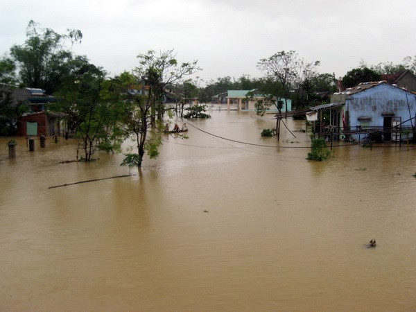 Crues: aux côtés des sinistrés du Centre ảnh 2 Crues: aux côtés des sinistrés du Centre ảnh 2