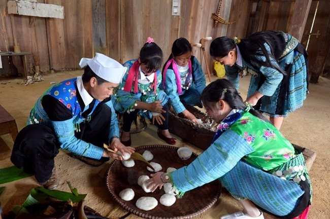 « Les bons plats des régions » au Village culturel et touristique des ethnies du Vietnam ảnh 1 « Les bons plats des régions » au Village culturel et touristique des ethnies du Vietnam ảnh 1