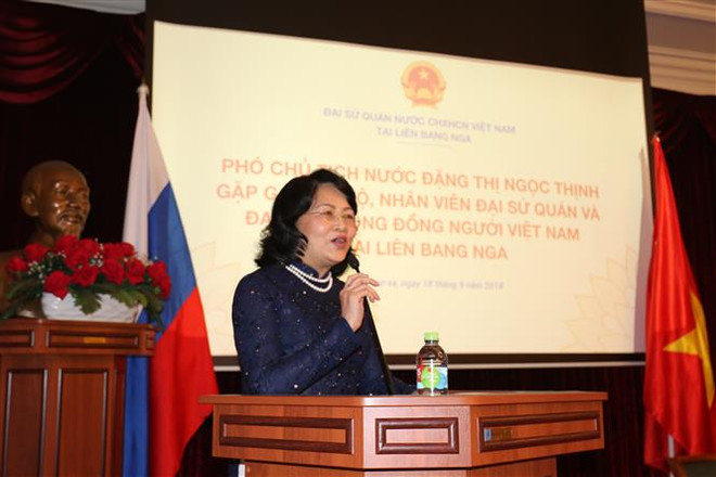 La vice-présidente Dang Thi Ngoc Thinh rencontre la communauté des Vietnamiens en Russie ảnh 1 La vice-présidente Dang Thi Ngoc Thinh rencontre la communauté des Vietnamiens en Russie ảnh 1