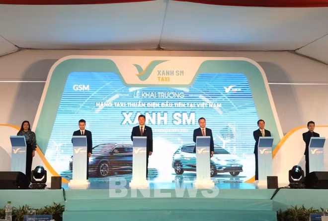 Lancement de premiers services de taxis électriques au Vietnam ảnh 2 Lancement de premiers services de taxis électriques au Vietnam ảnh 2