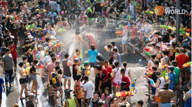 Bangkok se prépare à éclabousser pour le festival coloré de Songkran ảnh 1