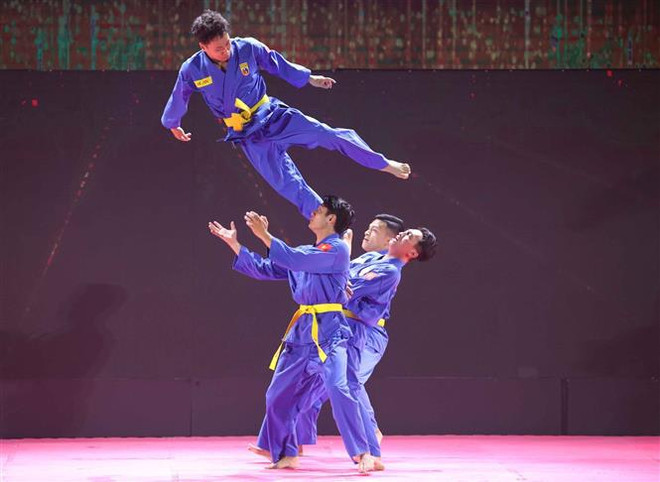 Le président Vo Van Thuong à la célébration de la fondation du Vovinam "Viet Vo Dao" ảnh 2 Le président Vo Van Thuong à la célébration de la fondation du Vovinam "Viet Vo Dao" ảnh 2