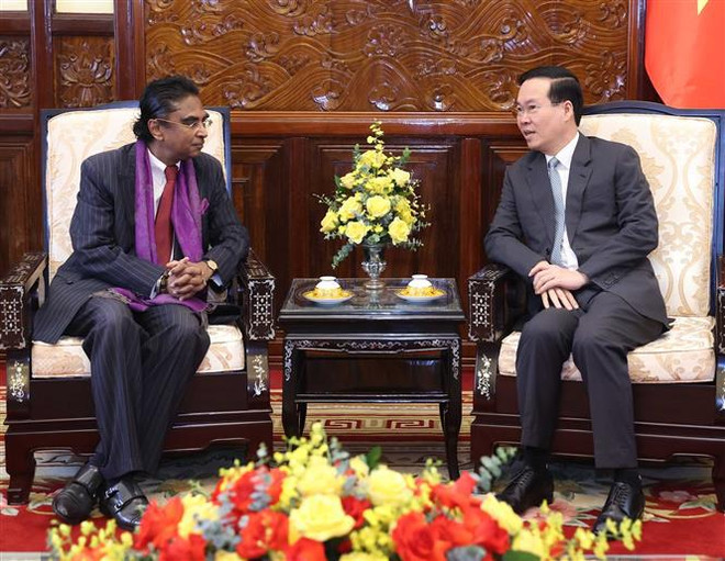 Le président reçoit les nouveaux ambassadeurs des Émirats arabes unis, du Sri Lanka et du Chili ảnh 3 Le président reçoit les nouveaux ambassadeurs des Émirats arabes unis, du Sri Lanka et du Chili ảnh 3