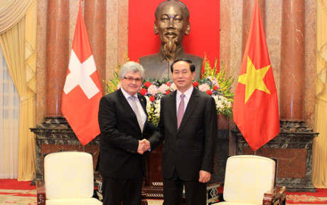 Le Vietnam prend en haute considération les relations avec la Suisse ảnh 1 Le Vietnam prend en haute considération les relations avec la Suisse ảnh 1