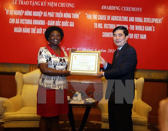 Victoria Kwakwa distinguée pour son dévouement à l'agriculture du Vietnam ảnh 1 Victoria Kwakwa distinguée pour son dévouement à l'agriculture du Vietnam ảnh 1