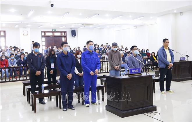 L'ancien directeur du CDC Hanoi condamné à 10 ans de prison ảnh 1 L'ancien directeur du CDC Hanoi condamné à 10 ans de prison ảnh 1
