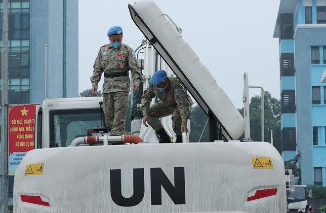 Près de 2.000 tonnes d'équipements chargées à Hai Phong pour la mission onusienne à Abyei ảnh 1 Près de 2.000 tonnes d'équipements chargées à Hai Phong pour la mission onusienne à Abyei ảnh 1