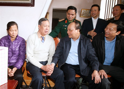 Le Premier ministre Nguyên Xuân Phuc travaille à Quang Ninh ảnh 2 Le Premier ministre Nguyên Xuân Phuc travaille à Quang Ninh ảnh 2