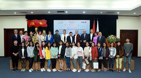 Remise des prix du Concours "Jeunes Reporters Francophones - Vietnam 2018" ảnh 4 Remise des prix du Concours "Jeunes Reporters Francophones - Vietnam 2018" ảnh 4