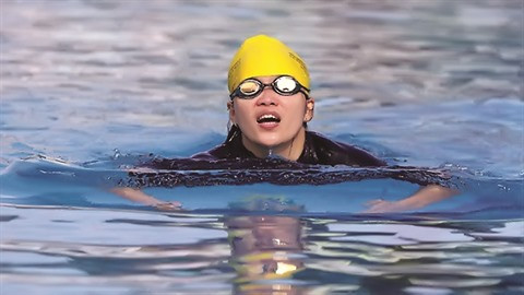 La nageuse Nguyên Thi Sari surfe sur les vagues de la vie ảnh 1 La nageuse Nguyên Thi Sari surfe sur les vagues de la vie ảnh 1