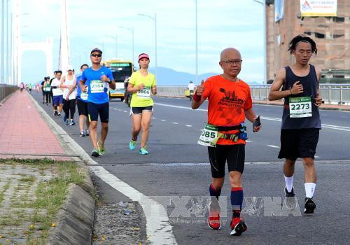 Plus de 5.000 coureurs au 5e marathon international de Da Nang ảnh 1
