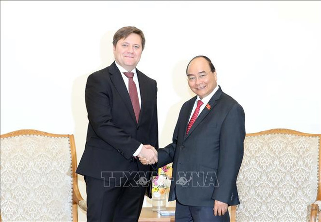 Le Premier ministre Nguyen Xuan Phuc reçoit l’ambassadeur polonais ảnh 1