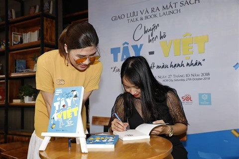 Sortie du livre Chuyên hen hò Tây-Viêt ảnh 1 Sortie du livre Chuyên hen hò Tây-Viêt ảnh 1