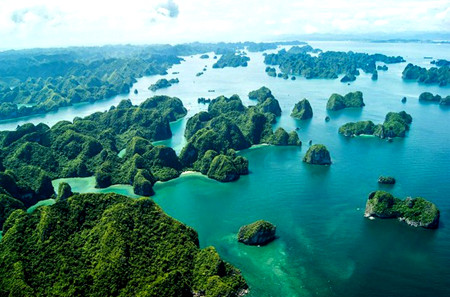 Baie d'Ha Long, une destination unique dans la vie ảnh 1