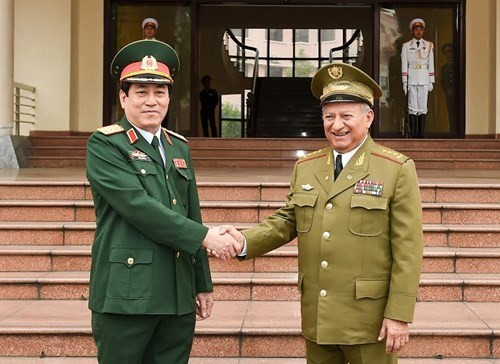 Vietnam et Cuba souhaitent renforcer leur coopération dans la défense ảnh 1 Vietnam et Cuba souhaitent renforcer leur coopération dans la défense ảnh 1