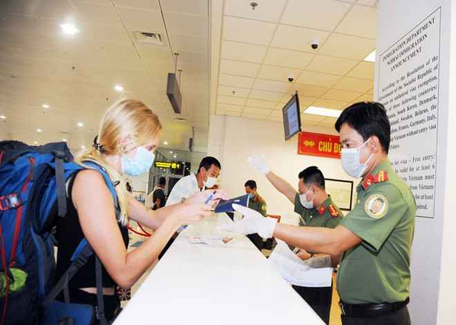 Le Vietnam suspend temporairement l’entrée des étrangers ảnh 1 Le Vietnam suspend temporairement l’entrée des étrangers ảnh 1