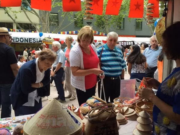 Le Vietnam assiste à un festival multiculturel en Australie ảnh 1