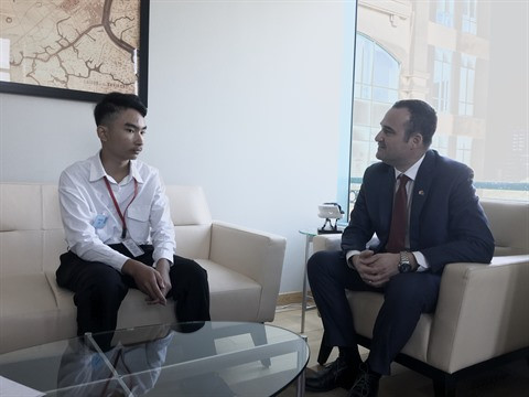 Hô Chi Minh-Ville : Un élève de Vinschool devenu ''consul général du Canada d’un jour'' ảnh 1 Hô Chi Minh-Ville : Un élève de Vinschool devenu ''consul général du Canada d’un jour'' ảnh 1