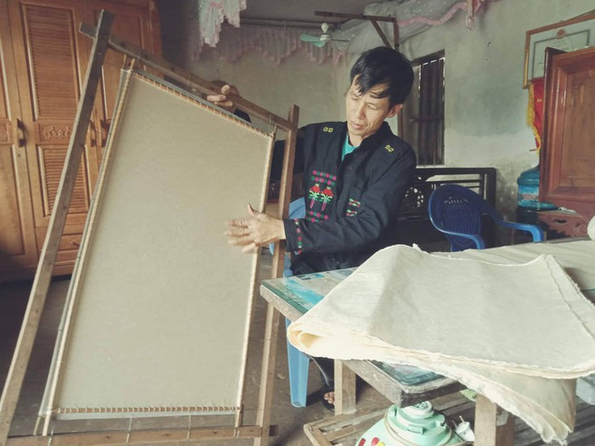 De la pâte au papier, dans les secrets de l’artisanat des Cao Lan ảnh 1 De la pâte au papier, dans les secrets de l’artisanat des Cao Lan ảnh 1
