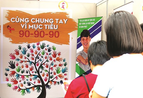 Pour éradiquer le sida, le Vietnam met en avant la règle des "trois 90" ảnh 2 Pour éradiquer le sida, le Vietnam met en avant la règle des "trois 90" ảnh 2