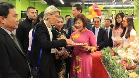Succès de la semaine des produits vietnamiens à Lyon (France) ảnh 1 Succès de la semaine des produits vietnamiens à Lyon (France) ảnh 1