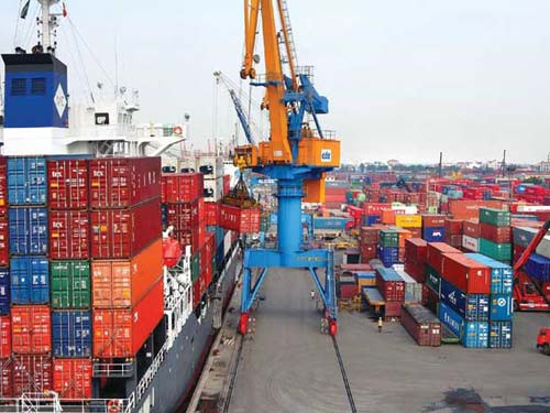 Vietnam : excédent commercial de 1,64 milliard de dollars entre janvier et mai ảnh 1 Vietnam : excédent commercial de 1,64 milliard de dollars entre janvier et mai ảnh 1