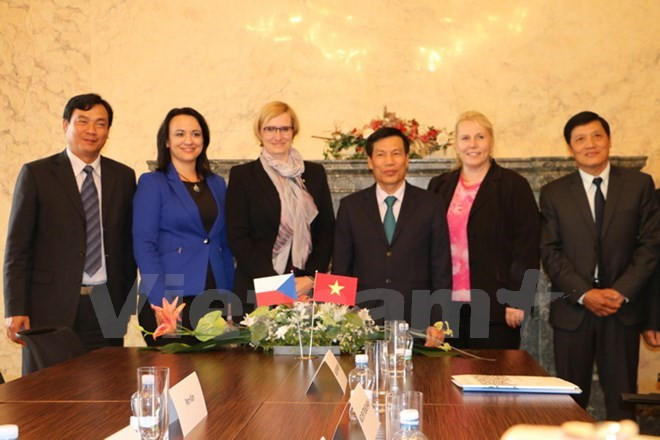 Approfondissement de la coopération culturelle et touristique avec la R. tchèque ảnh 1 Approfondissement de la coopération culturelle et touristique avec la R. tchèque ảnh 1