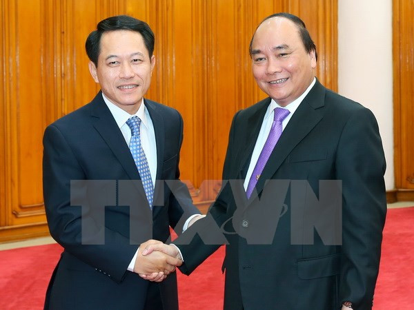 Des dirigeants vietnamiens reçoivent le ministre laotien des Affaires étrangères ảnh 1 Des dirigeants vietnamiens reçoivent le ministre laotien des Affaires étrangères ảnh 1