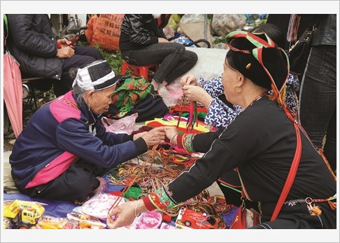 Hàm Yên préserve et valorise le tissage de brocart ảnh 3 Hàm Yên préserve et valorise le tissage de brocart ảnh 3