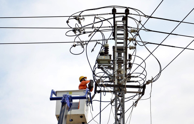 Hanoï cherche à ramener ses pertes d'électricité à moins de 4% d'ici 2025 ảnh 1 Hanoï cherche à ramener ses pertes d'électricité à moins de 4% d'ici 2025 ảnh 1