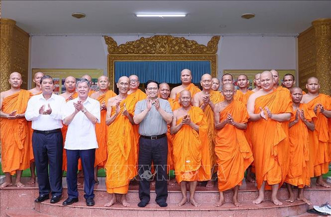 Le PM salue la communauté khmère à l'occasion du festival Sene Dolta ảnh 1 Le PM salue la communauté khmère à l'occasion du festival Sene Dolta ảnh 1