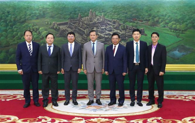 Le Premier ministre cambodgien affirme continuer à renforcer les relations intégrales avec le Vietnam ảnh 2 Le Premier ministre cambodgien affirme continuer à renforcer les relations intégrales avec le Vietnam ảnh 2