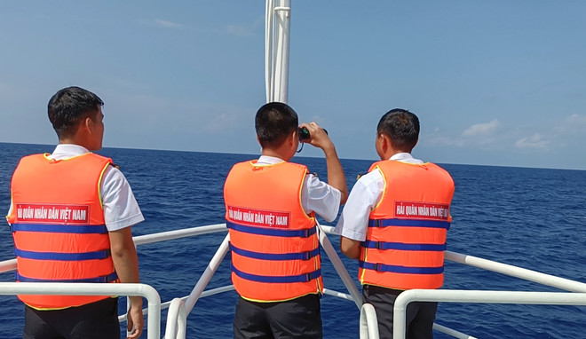 Le Premier ministre ordonne la recherche et le sauvetage des pêcheurs sinistrés ảnh 2 Le Premier ministre ordonne la recherche et le sauvetage des pêcheurs sinistrés ảnh 2