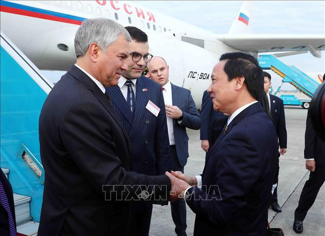 Le président du président de la Douma d'Etat russe entame sa visite officielle au Vietnam ảnh 1