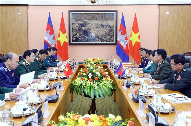 Promouvoir la coopération de défense entre le Vietnam et le Cambodge ảnh 2 Promouvoir la coopération de défense entre le Vietnam et le Cambodge ảnh 2