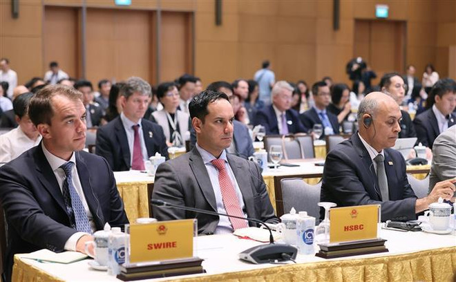 Le Premier ministre rencontre des entreprises à participation étrangère au Vietnam ảnh 2 Le Premier ministre rencontre des entreprises à participation étrangère au Vietnam ảnh 2