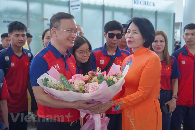 La délégation vietnamienne handisport part pour les ASIAN Para Games 4 en Chine ảnh 2