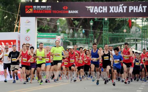 Plus de 5.000 coureurs au marathon international Techcombank de HCM-Ville ảnh 1 Plus de 5.000 coureurs au marathon international Techcombank de HCM-Ville ảnh 1