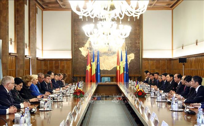Vietnam-Roumanie : entretien entre les deux Premiers ministres ảnh 1 Vietnam-Roumanie : entretien entre les deux Premiers ministres ảnh 1