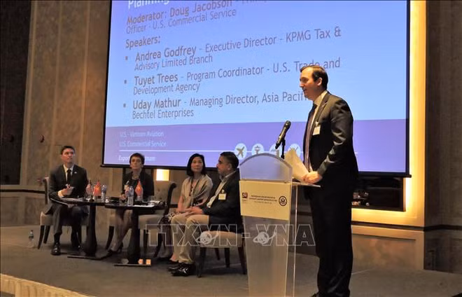 Le Vietnam et les États-Unis discutent de coopération dans l'aviation ảnh 1