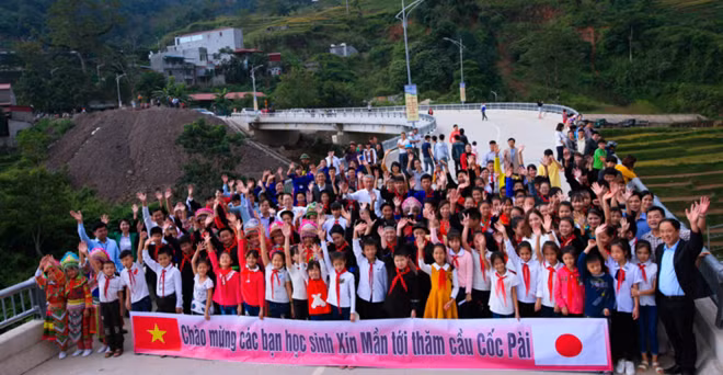 Ha Giang : inauguration d’un pont financé par le Japon ảnh 1
