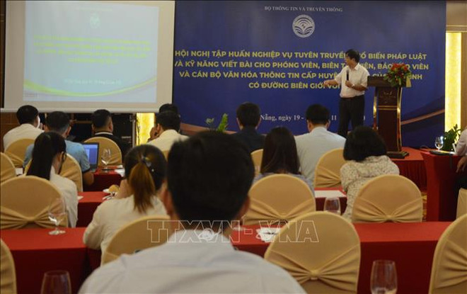 Amélioration des compétences de propagande sur la situation à la frontière Vietnam-Laos ảnh 1 Amélioration des compétences de propagande sur la situation à la frontière Vietnam-Laos ảnh 1