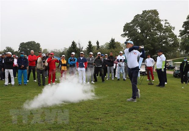 Près de 80 golfeurs au tournoi d’amitié Vietnam-Allemagne 2020 ảnh 1 Près de 80 golfeurs au tournoi d’amitié Vietnam-Allemagne 2020 ảnh 1